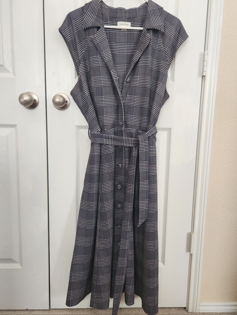Calvin Klein Black & White Plaid Sleeveless Midi Shirt Dress